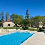 Domaine La Luxe Met Zwembad Dégagnac