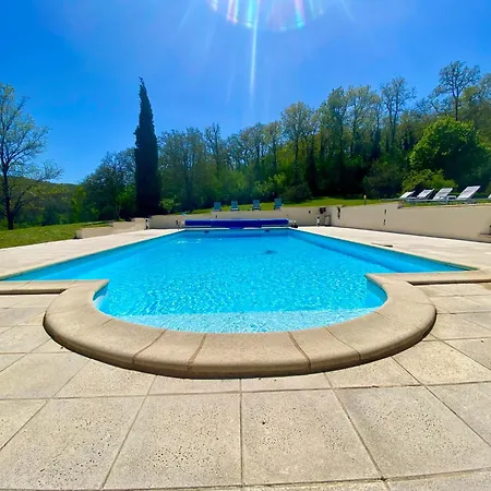 Дом отдыха Domaine La Luxe Met Zwembad