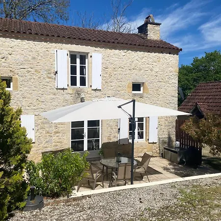 Дом отдыха Domaine La Luxe Met Zwembad Degagnac