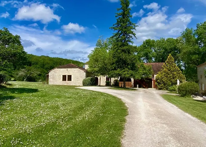 Дом отдыха Domaine La Luxe Met Zwembad *