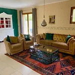 Dom wakacyjny Domaine La Luxe Met Zwembad Dégagnac