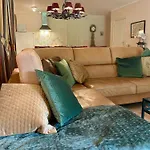 Domaine La Luxe Met Zwembad Vakantiehuis