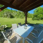 Domaine La Luxe Met Zwembad Dom wakacyjny Dégagnac