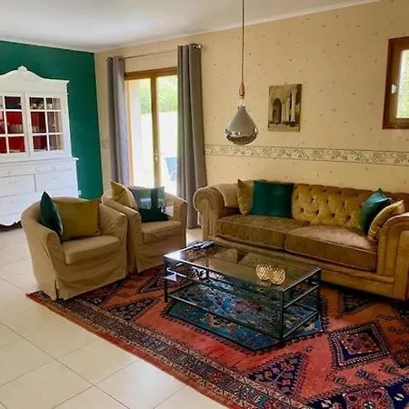 Prázdninový dům Domaine La Luxe Met Zwembad Dégagnac