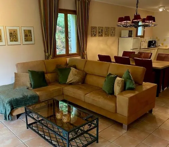 Prázdninový dům Domaine La Luxe Met Zwembad