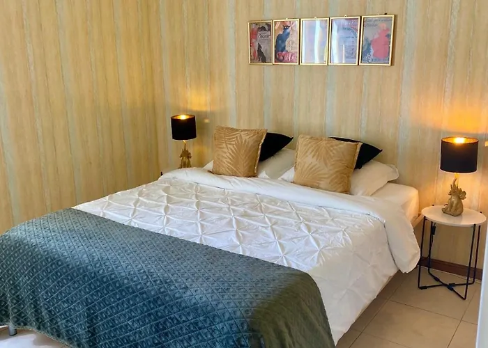 Domaine La Luxe Met Zwembad Prázdninový dům *