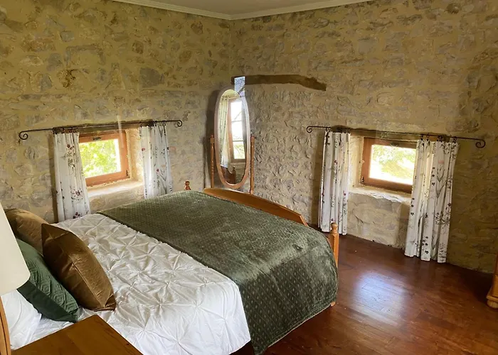 Domaine La Luxe Met Zwembad *